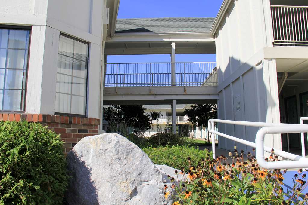 Motel 6 Hartford - Enfield - thumb 3