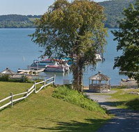 Bay Side Inn  Marina - Tourism Bookings