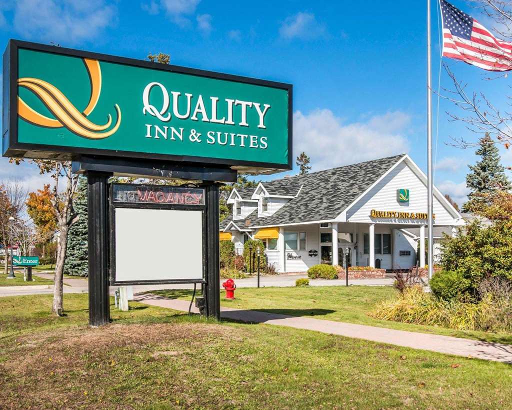 Quality Inn & Suites Mackinaw City - thumb 2