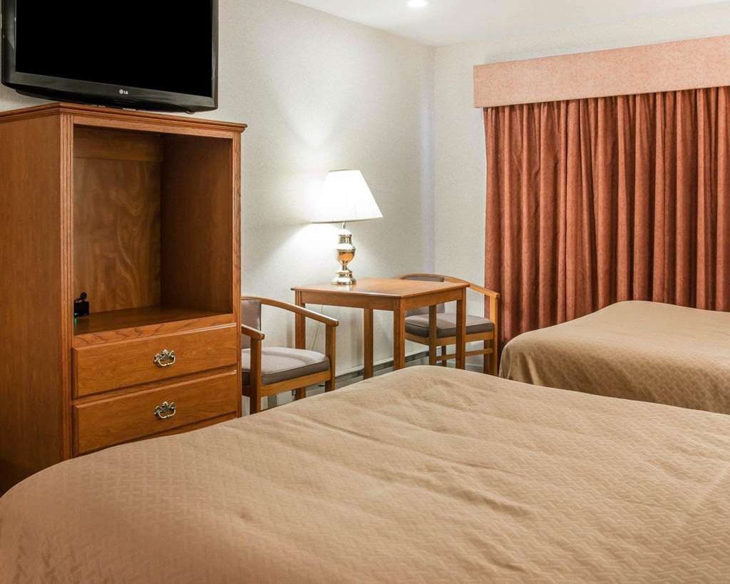Quality Inn & Suites Mackinaw City - thumb 7