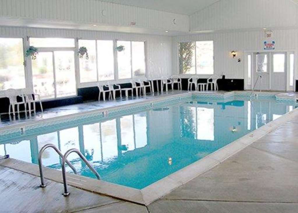 Quality Inn & Suites Mackinaw City - thumb 9