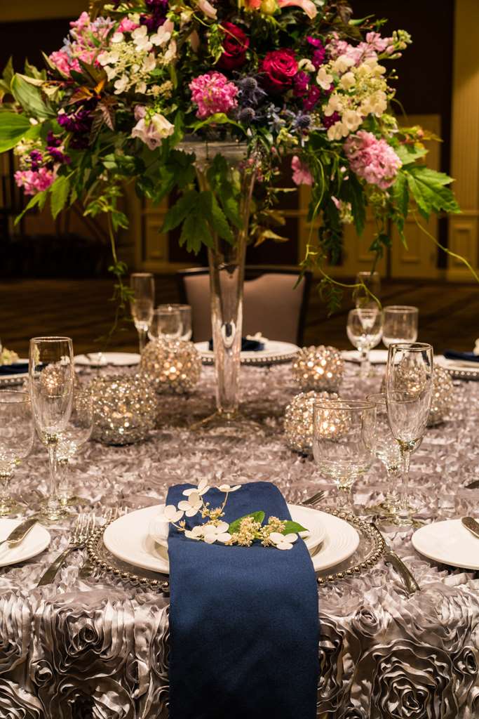 The Saratoga Hilton - thumb 13