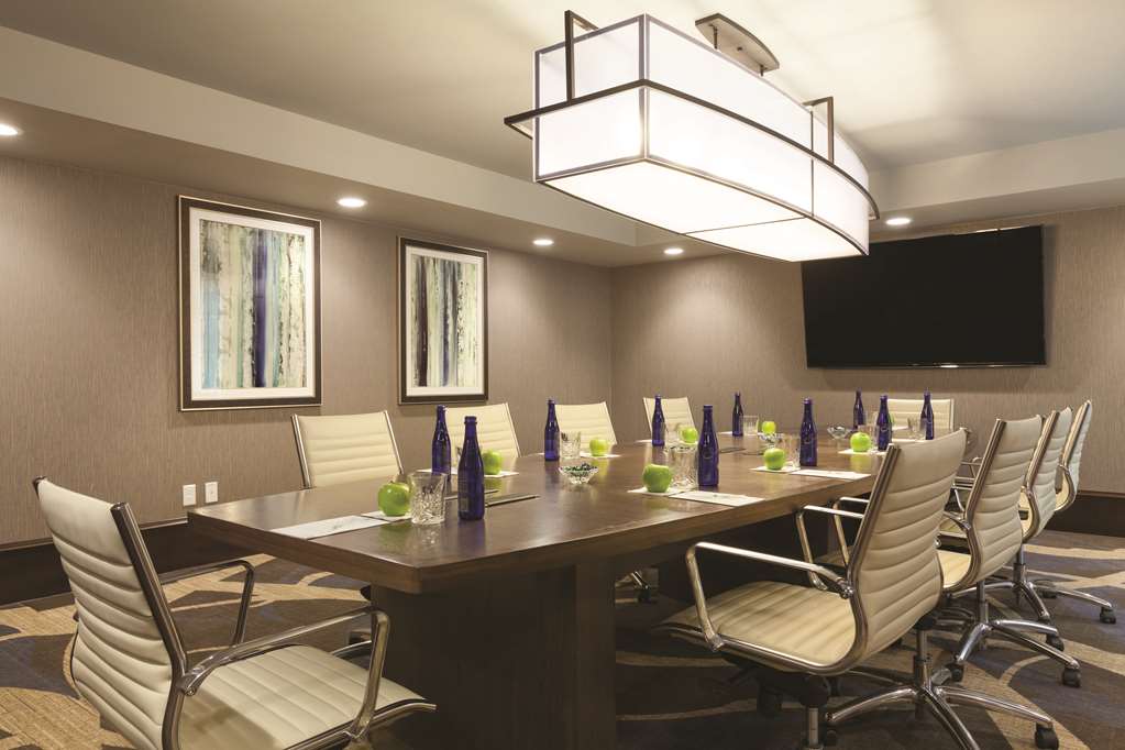 Embassy Suites Saratoga Springs - thumb 10