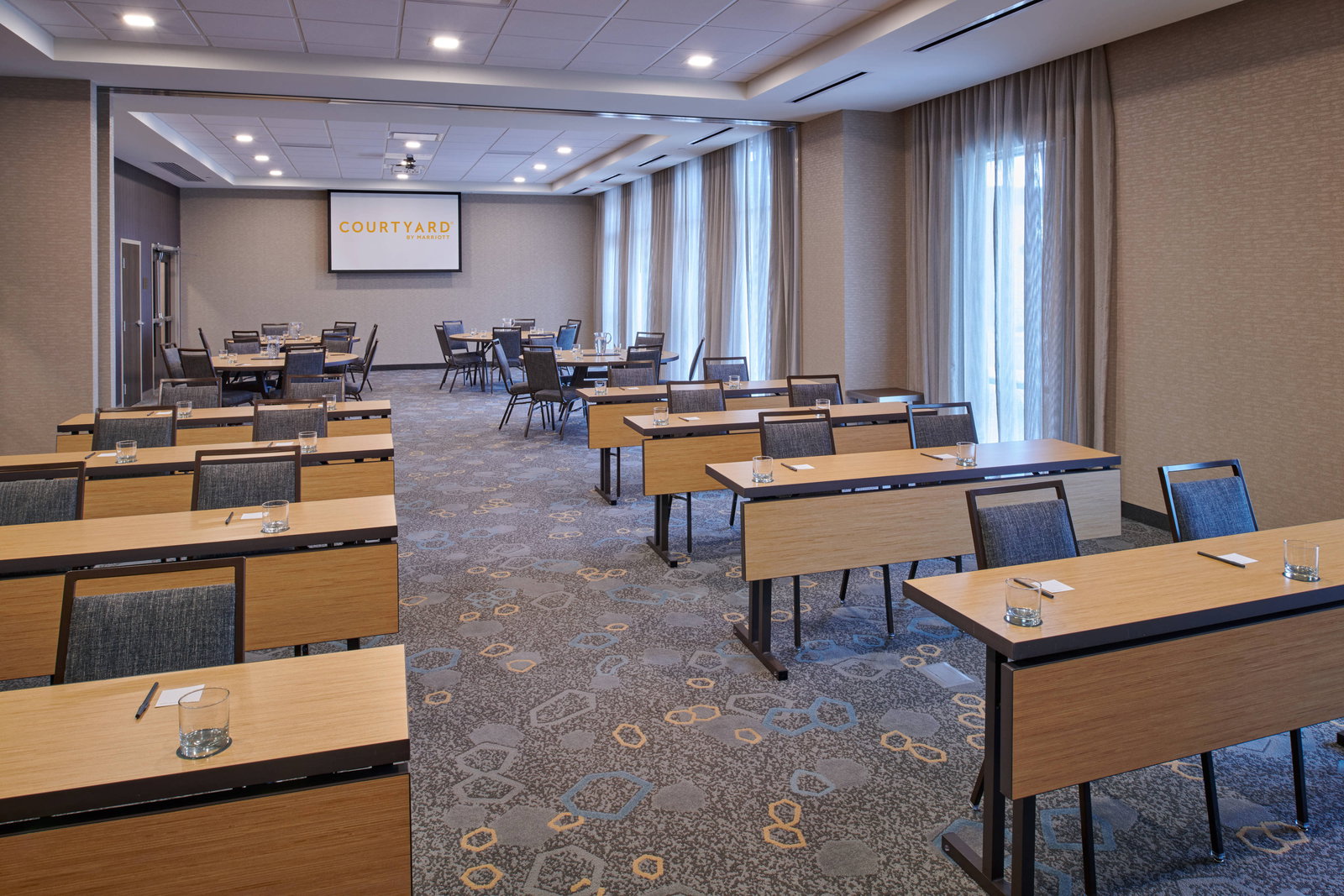 Courtyard Petoskey At Victories Square - thumb 9