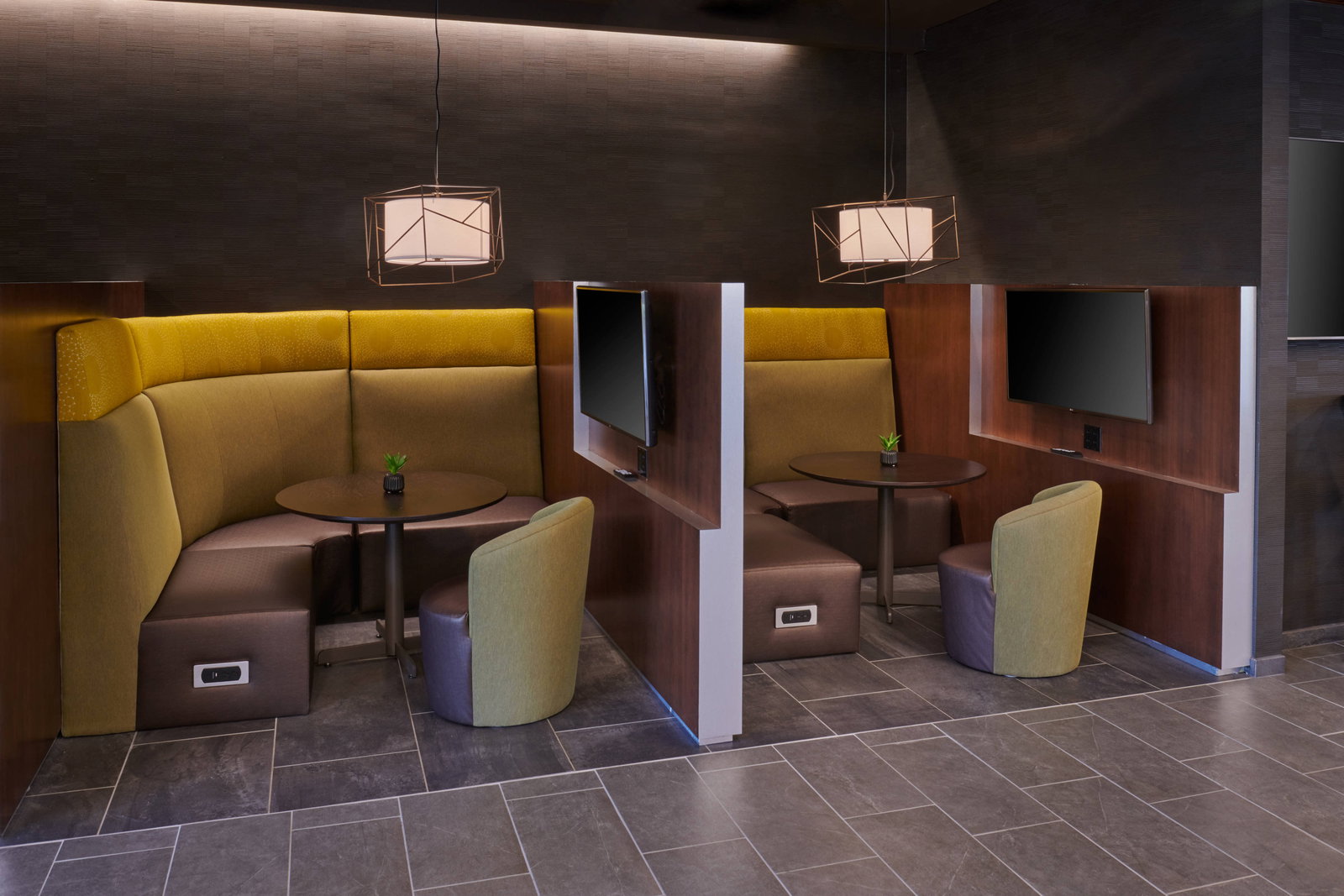 Courtyard Petoskey At Victories Square - thumb 16