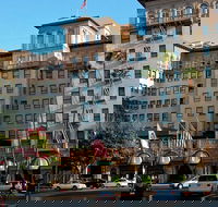 Hollywood Tour - Students Accommodation