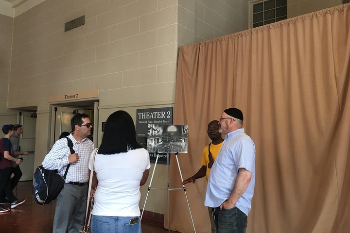 Statue Of Liberty, Ellis Island, And 9/11 Memorial Pools Guided Tour - thumb 4