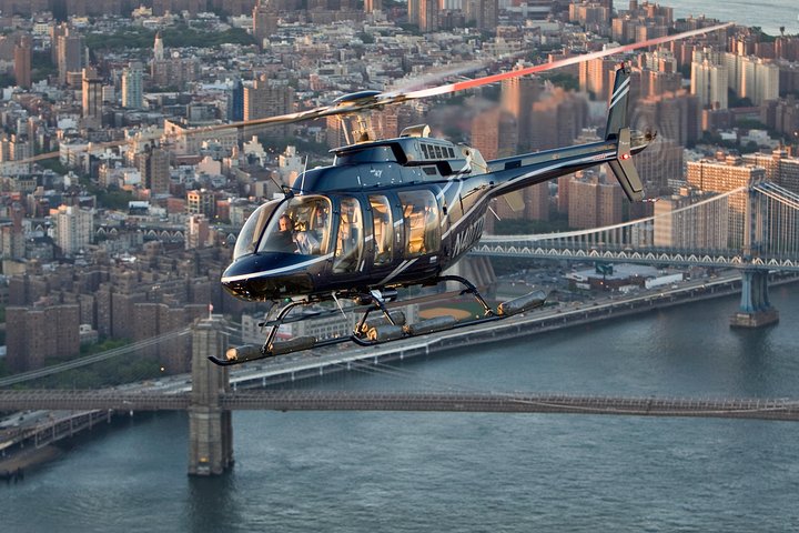 New York Helicopter Tour: Manhattan Highlights - thumb 1