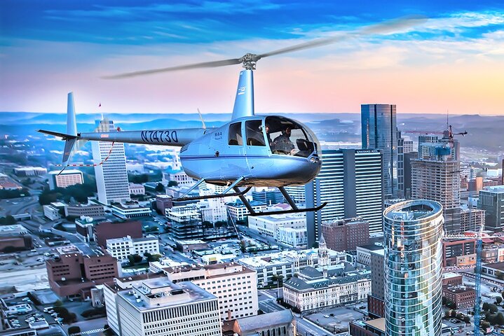 Helicopter Tour Of Downtown Nashville (15-Minutes) - thumb 3