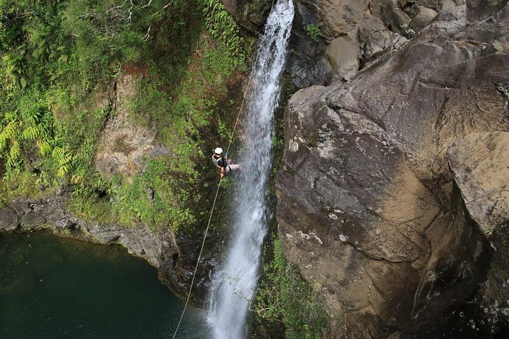 Rappel Maui Waterfalls And Rainforest Cliffs - thumb 0