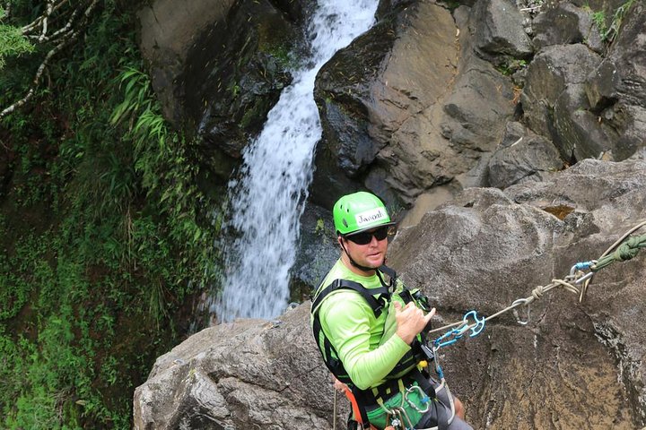 Rappel Maui Waterfalls And Rainforest Cliffs - thumb 1