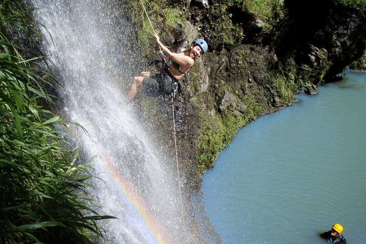 Rappel Maui Waterfalls And Rainforest Cliffs - thumb 2