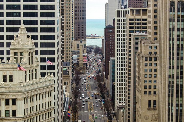 Chicago Walking Tour: The Magnificent Mile - thumb 1