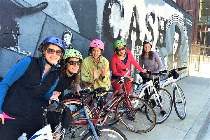 Guided Bicycle Tour Of Downtown Nashville And Neighborhoods - thumb 3