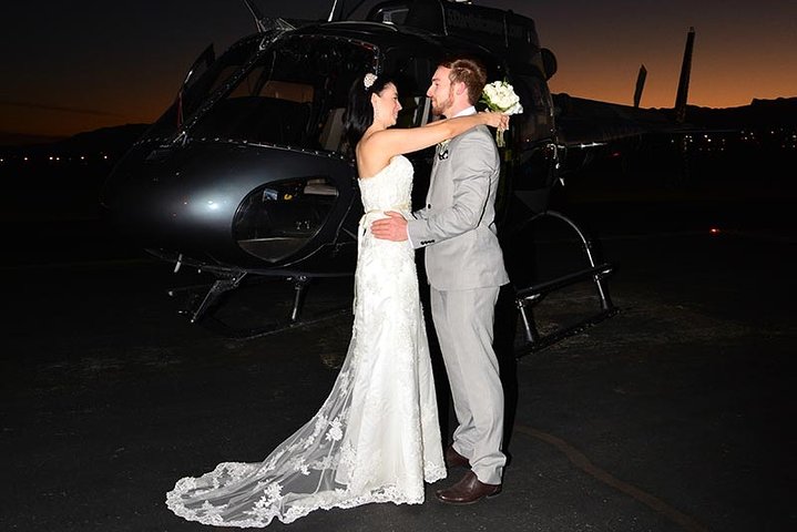Las Vegas Night Flight Helicopter Wedding Ceremony - thumb 2