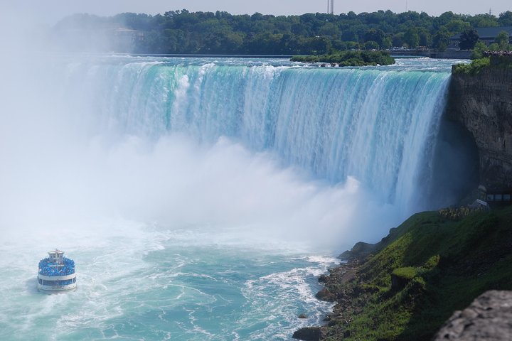 All-Inclusive Niagara Falls USA Tour With Boat Ride - thumb 0