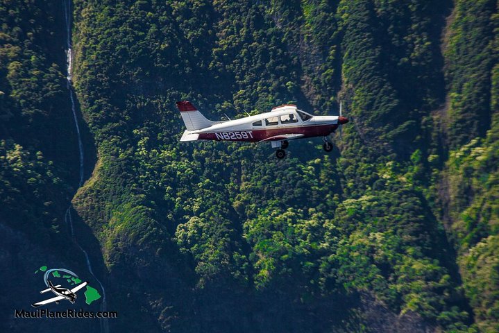 5 Island Maui County -Private- Discovery Flight, For Up To 3 People: See It All! - thumb 0