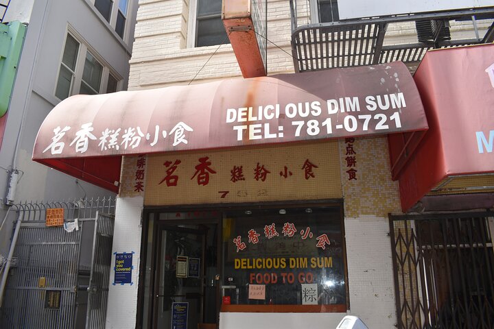 Chinatown Food & History Walking Tour - Small Group