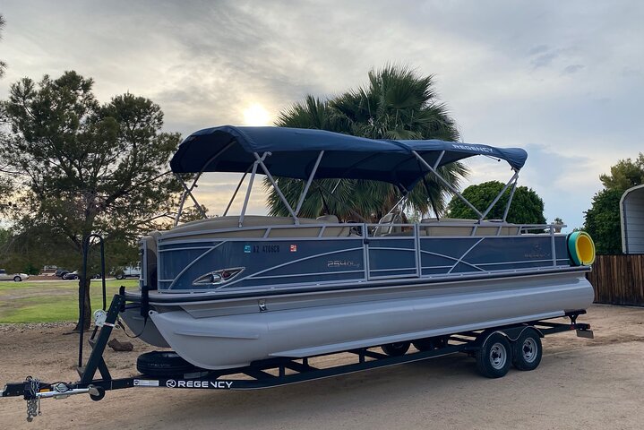 Luxury Boating Package Rental To All Local Lakes - thumb 5