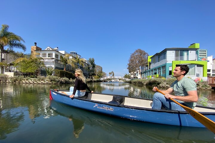 Canoe 1-Hour Rental On The Venice Canals - thumb 1