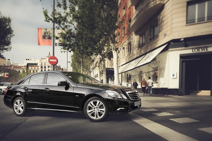 Departure Private Transfer San Diego To San Diego Airport SAN In Business Car