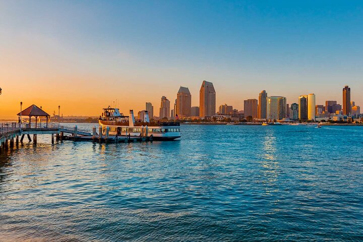Departure Private Transfer San Diego To San Diego Airport SAN In Business Car - thumb 3
