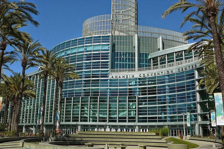 Orange County Private Transfers: To Anaheim Resort. - thumb 4