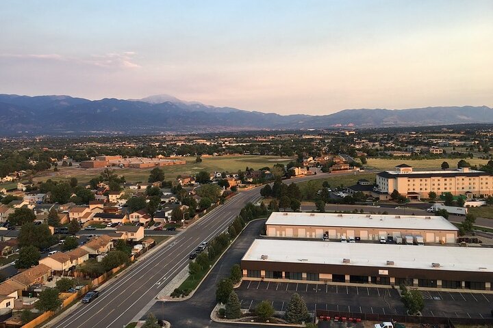Breathtaking Colorado Springs Sunrise Hot Air Balloon Flight - thumb 4