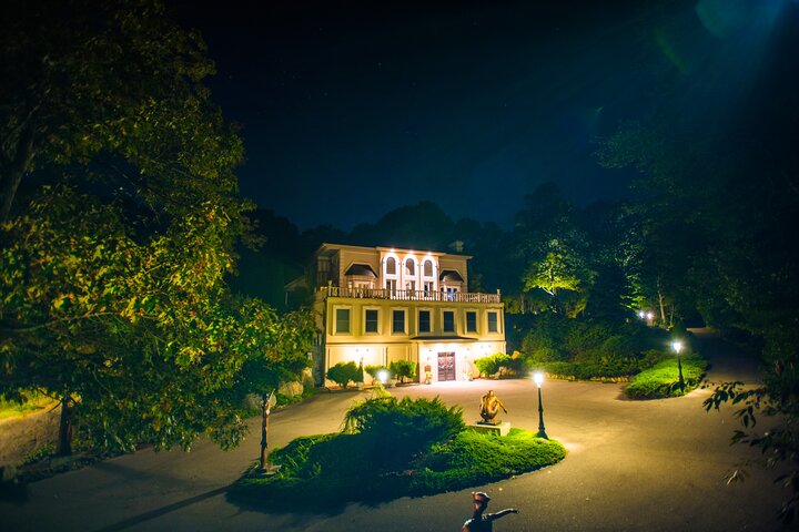 Holiday Spectacular At Mystic Dark Room - thumb 1