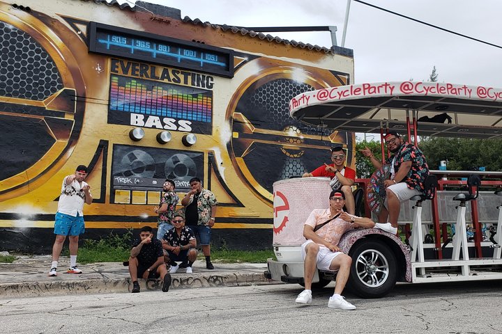 Wynwood Cycle Party Bar Crawl - thumb 5