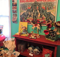 Circus Secrets of Sarasota - China Accommodation
