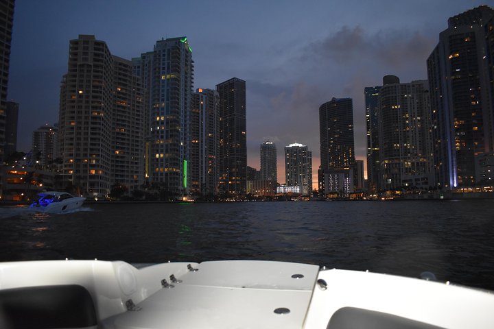 Boat Charter In Miami & Key Biscayne - thumb 0
