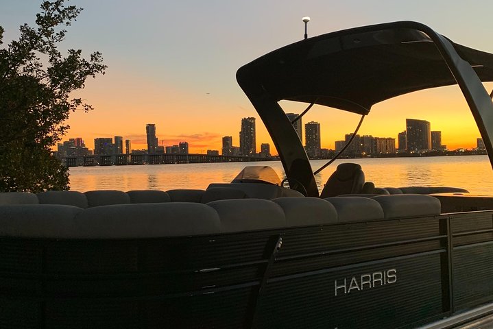 Champagne & Boat Cruise In Miami - thumb 4