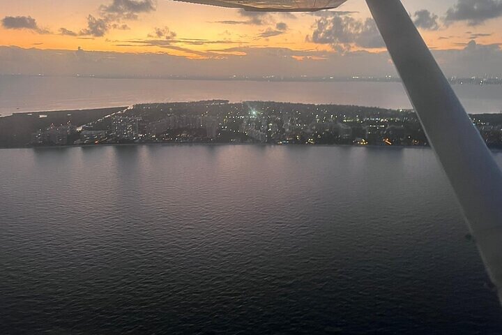 45-Minute Miami Beach Sunset Breathtaking Flight Tour - thumb 2