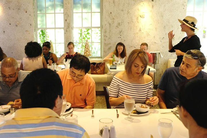 Private South Beach Food & Art Deco Tour - thumb 4