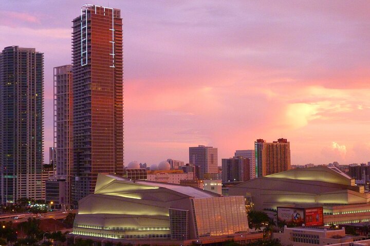 3-Hour Miami South Beach Dock Party On A Yacht With Open Bar And DJ - thumb 1