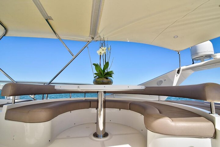 3-Hour Miami South Beach Dock Party On A Yacht With Open Bar And DJ - thumb 5