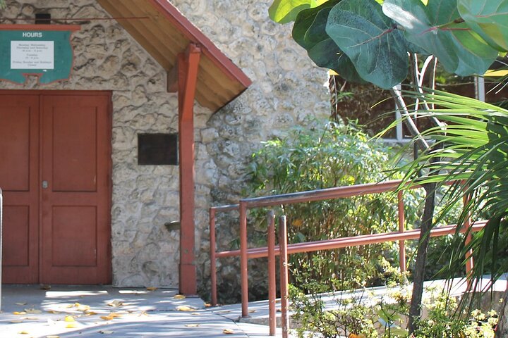 Coconut Grove Downtown Tour - thumb 1