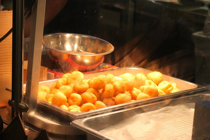 Underground Donut Tour: Chicago's First Donut Tour - thumb 0