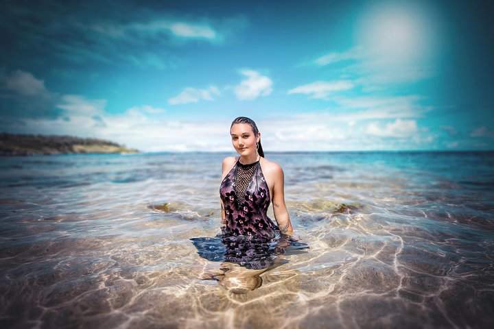 Brand Modeling On Kauai - thumb 3