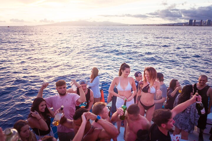 Waikiki 2-Hour Sunset Sailing Adventure From Honolulu - thumb 0