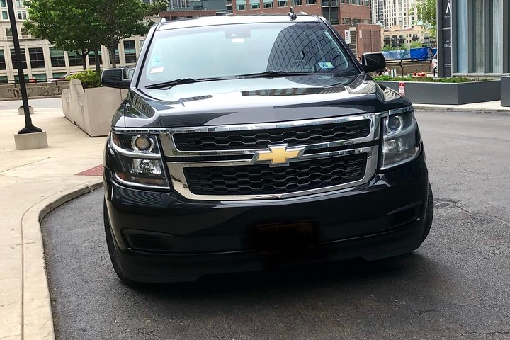 Private SUV Transfer Between O'Hare Airport & Downtown Milwaukee WI - thumb 0