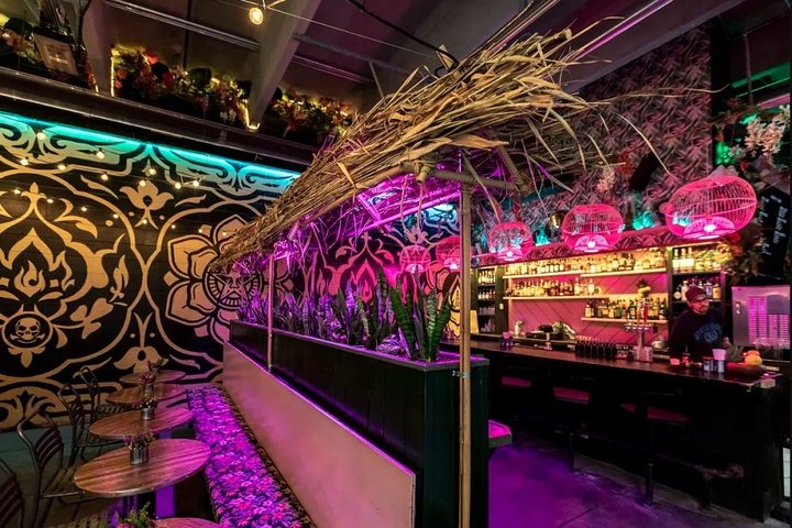 Detroit Bar Hunt: Get Down In Greektown - thumb 1