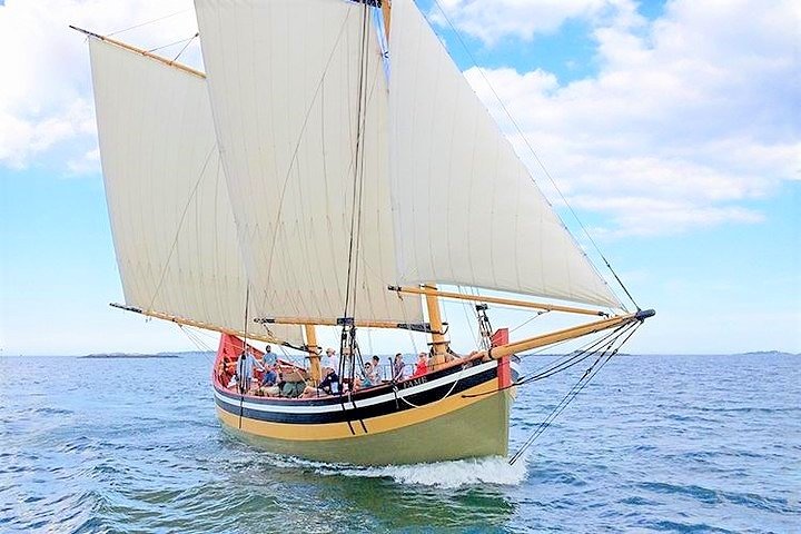Privateer Schooner Sailing Tour In Salem Sound - thumb 0