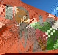 Strawberry Hill and Downtown KCK Hike - Students Accommodation