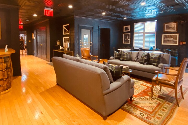 Bourbon Tour: Woodford Or Four Roses Or Wild Turkey Or Other - thumb 0