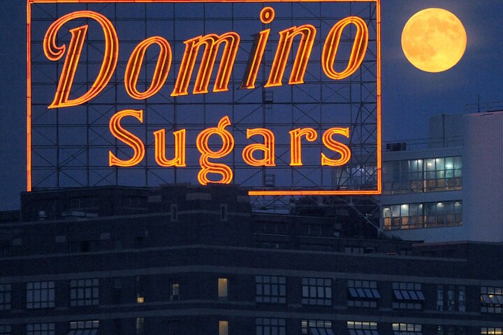 Moonlight Sail On Unforgettable - thumb 0