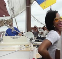 Evening Sail on Summer Wind - China Accommodation