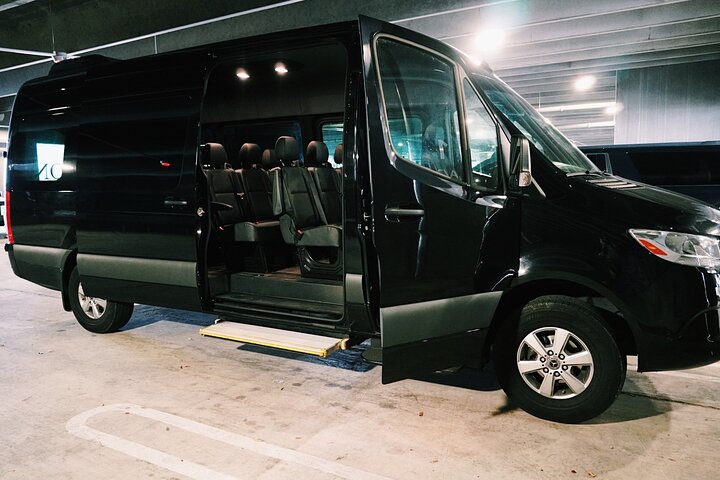 Baton Rouge To New Orleans Chauffeur Driven Transport By Private Van - thumb 0