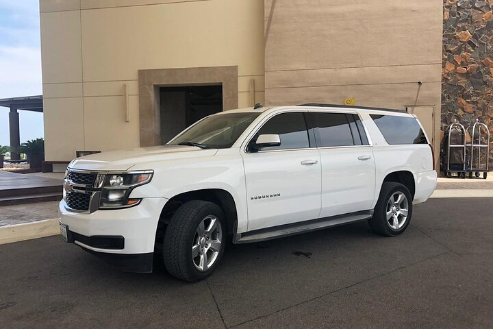 Eppley Airport (OMA) To Omaha City - Round-Trip Private Transfer - thumb 1